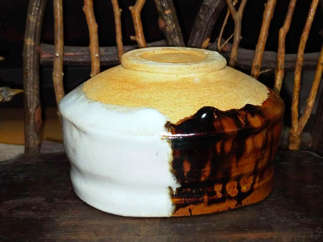 ♥美濃焼　茶碗　片身替わり　骨董品 美濃焼 茶碗 片身替わり 骨董品